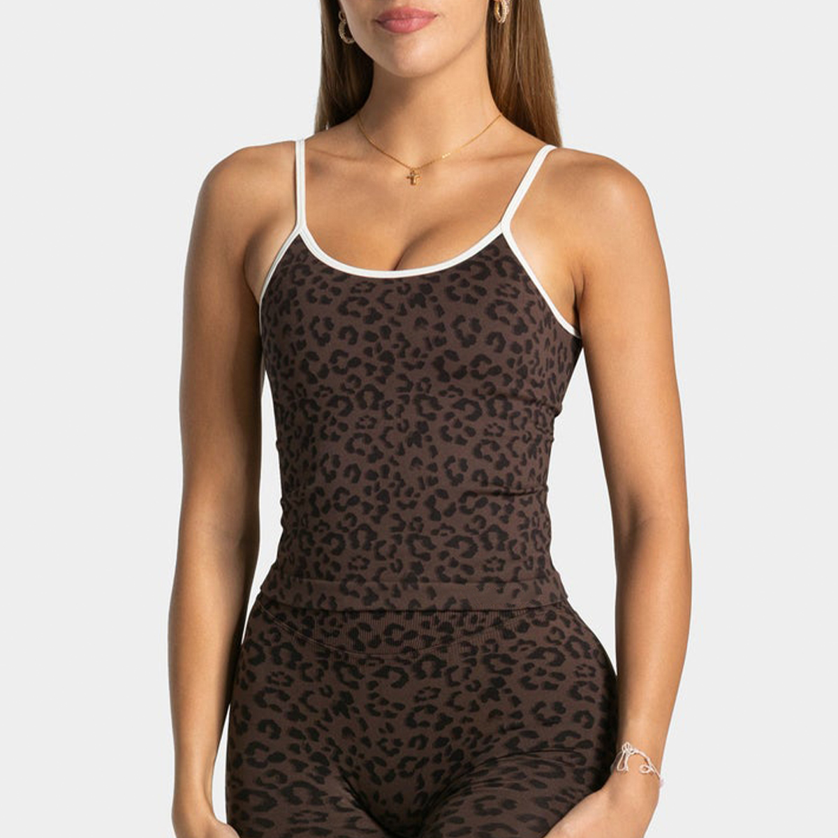 Seksowny top do jogi z panterk – Sports Bra High Impact recenzja i cena