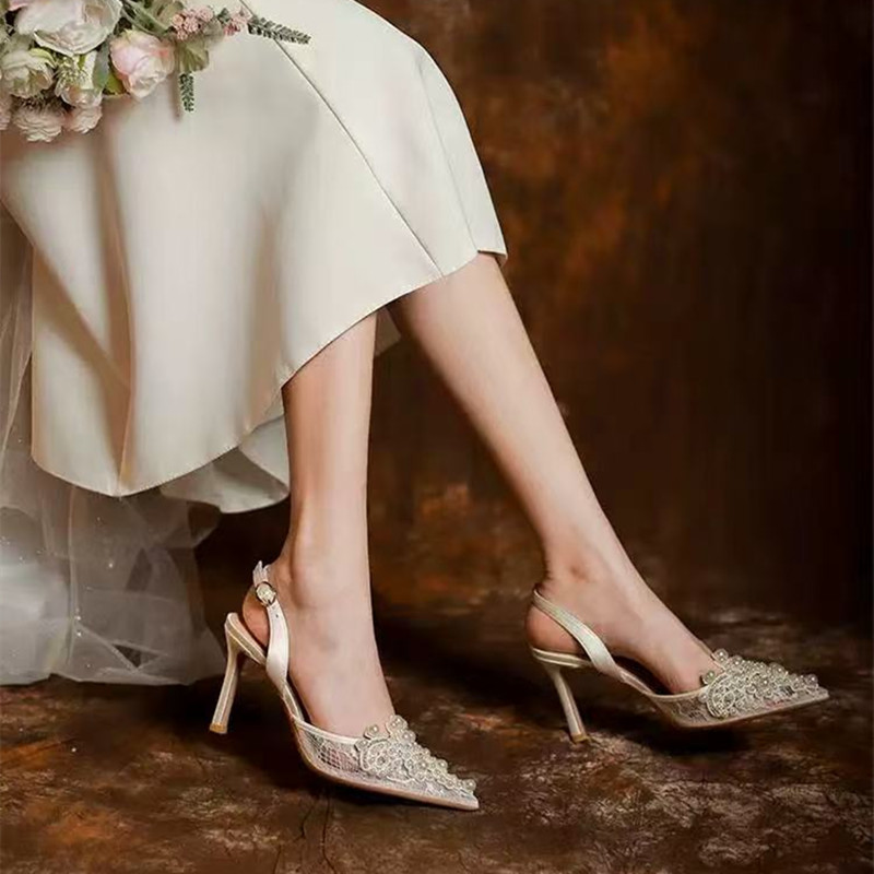 Luksusowe perły, cyrkonie, sat – Slip Dress Satin recenzja i cena